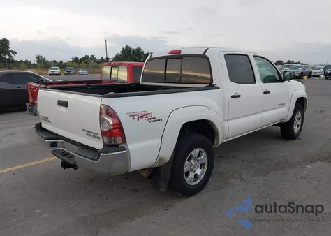 2010 Toyota Tacoma Prerunner V6 z USA, uszkodzony, nr VIN 3TMJU4GN6AM096460